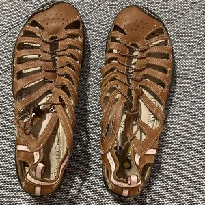 Jambu Brown Strappy Sandals